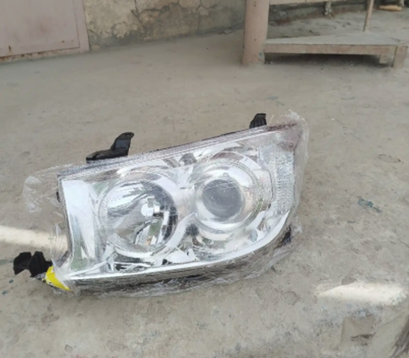 Передние фары от toyota fortuner